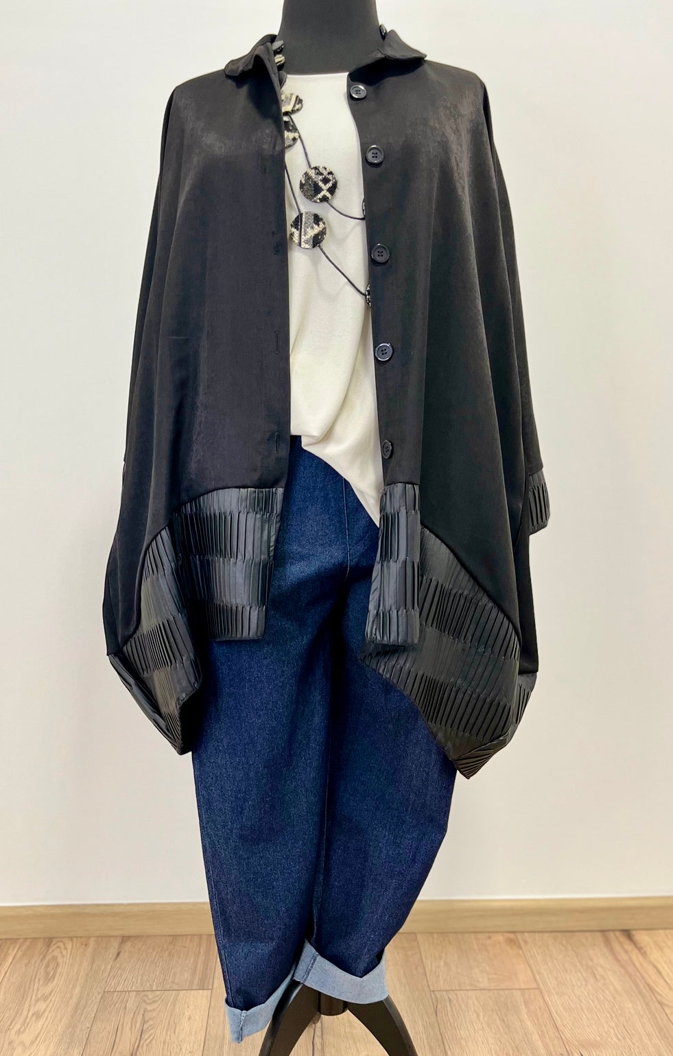 Giacca denim con inserti in ecopelle