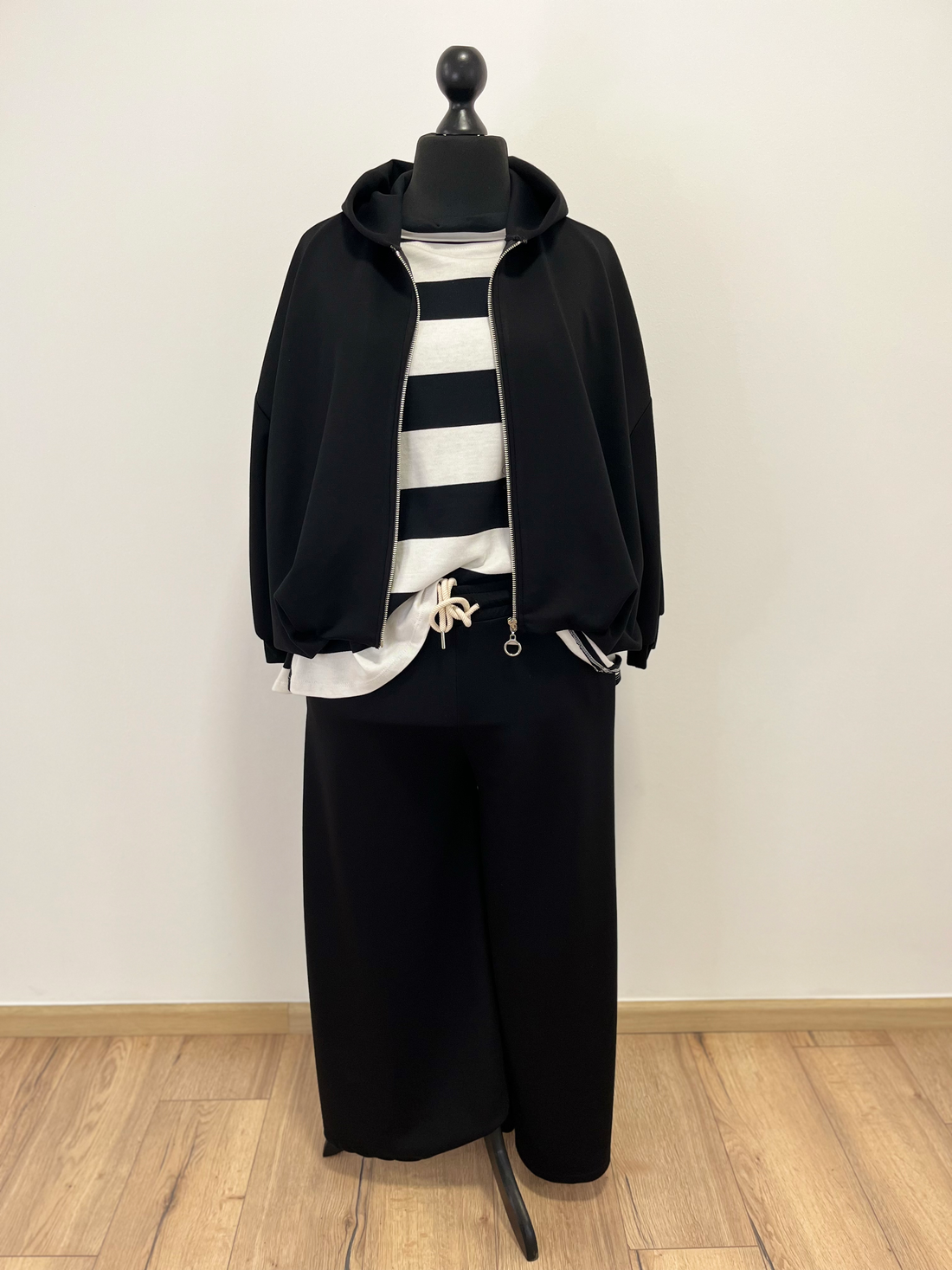GIACCA CON CAPPUCCIO TUTA VALENTINA